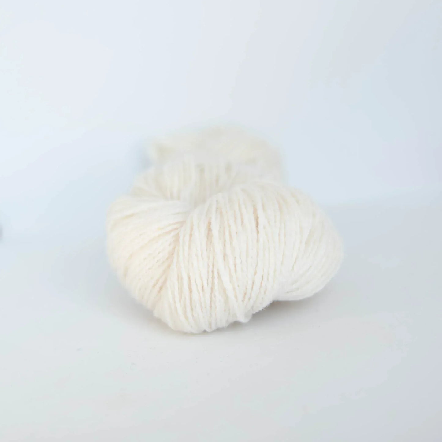 Ask 6047 Halvbleket hvit - Strikkedrøm