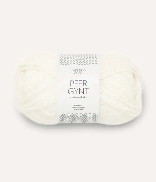 1002 Peer Gynt hvit - Strikkedrøm