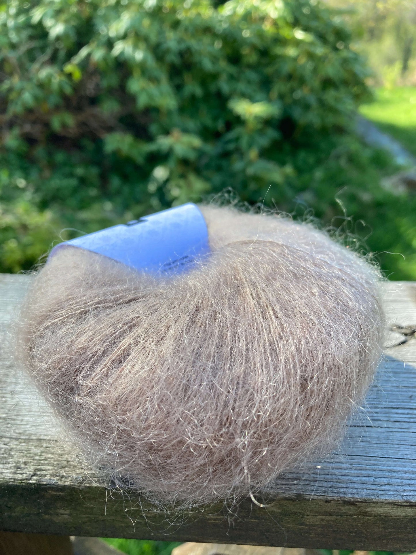 Fin mohair silke 31524 lys bruk - Strikkedrøm