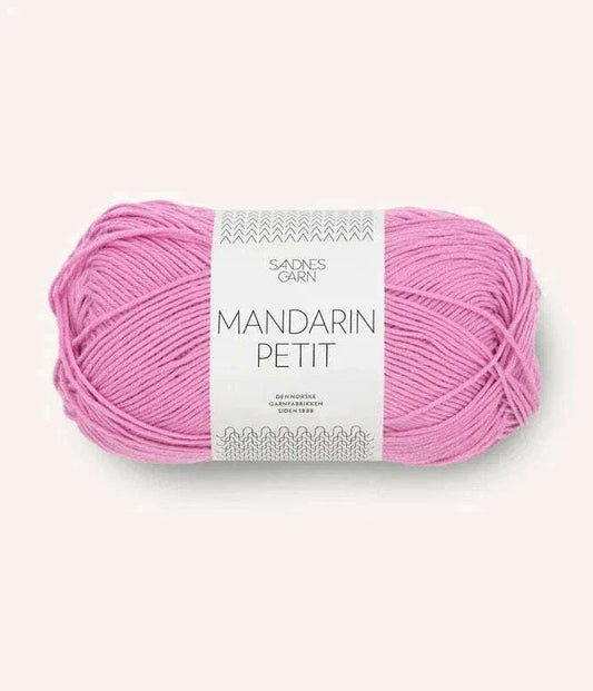 Mandarin petit 4626 shocking pink sjokkrosa - Strikkedrøm