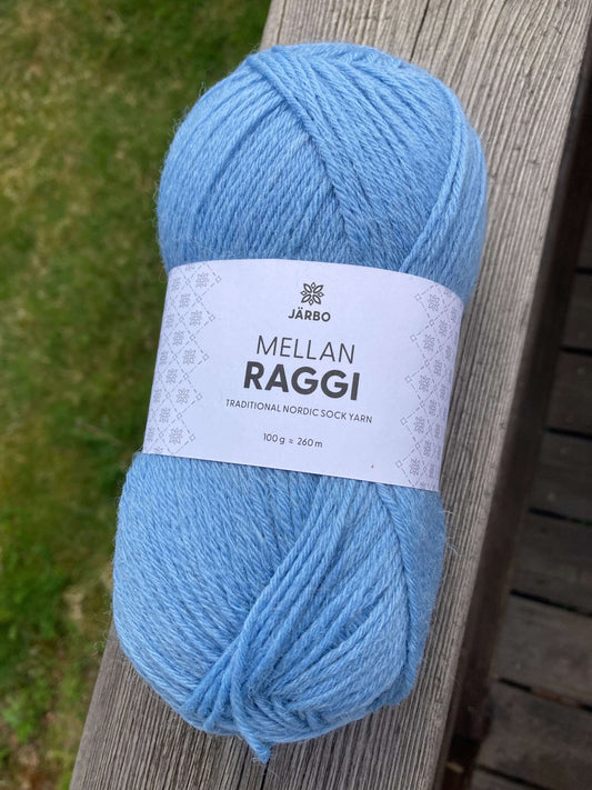 Mellanraggi 28230 Lys blå - Strikkedrøm
