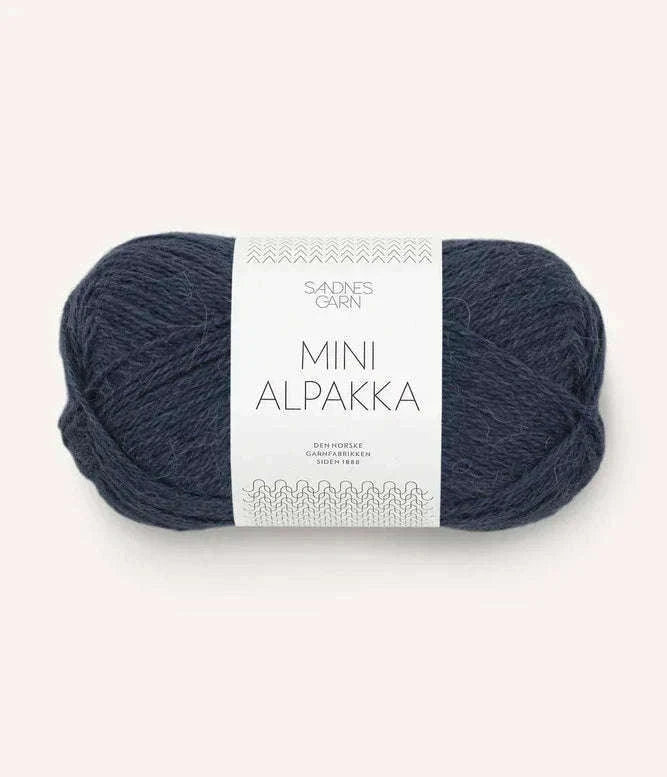 Mini alpakka 6081 dyp blå - Strikkedrøm