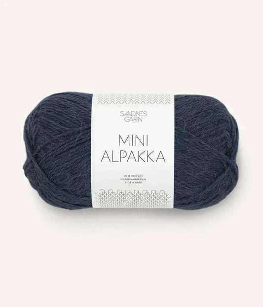 Mini alpakka 6081 dyp blå - Strikkedrøm