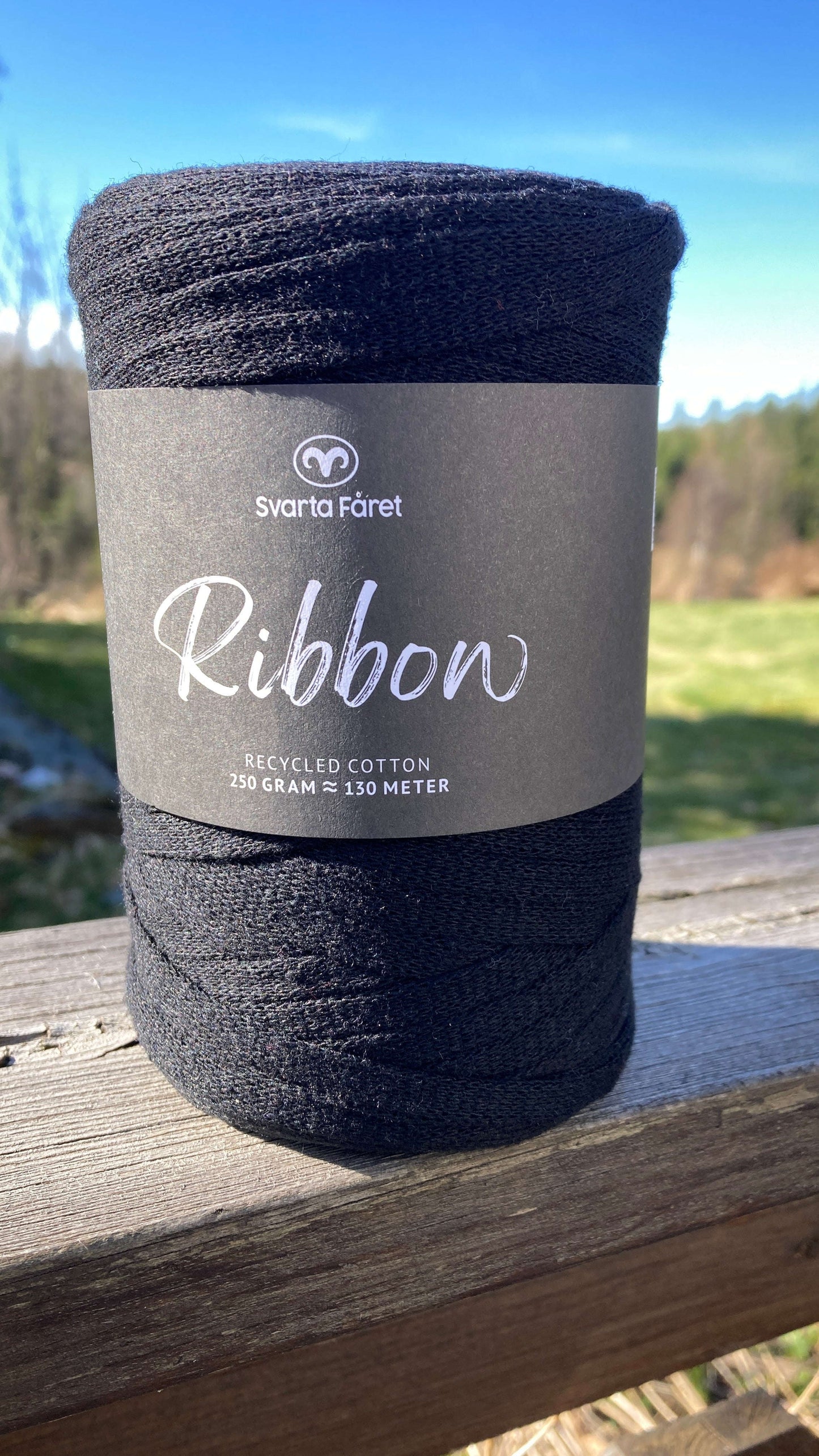 RIBBON Pitch black Strikkedrøm